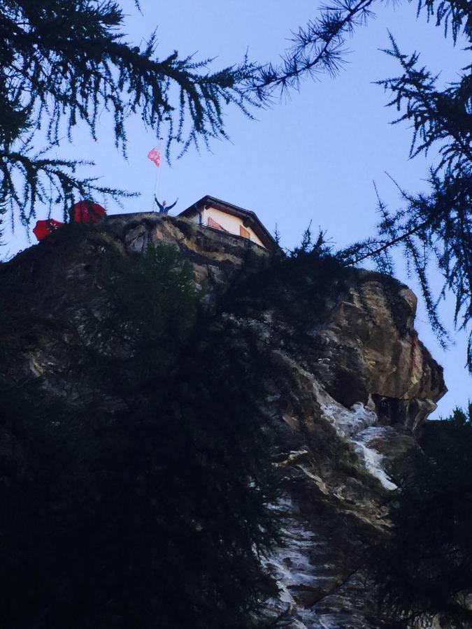 Edelweiss Mountain Guest House - 1 Hour Hike Up From Zermatt Station - On Hiking Trail - No Transport エクステリア 写真